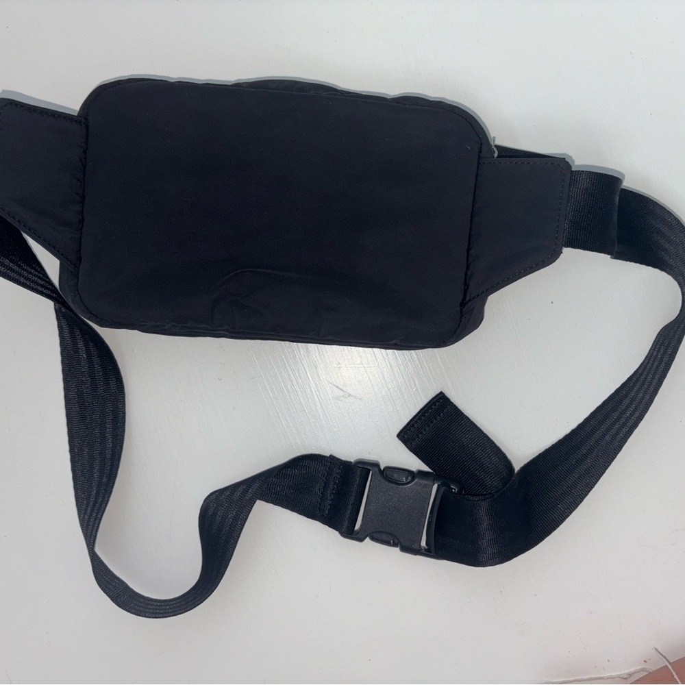 Athleta All About Crossbody Belt Bag Black - Picture 6 of 13